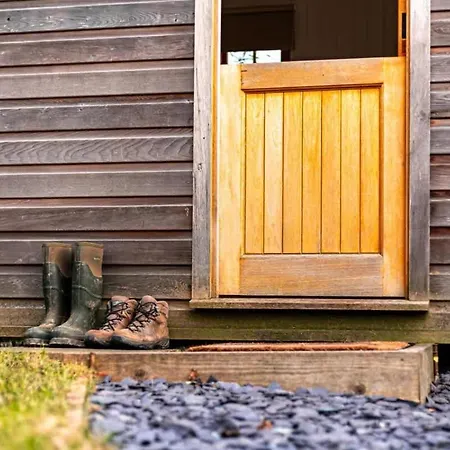 Shepherd S Hut Cosy Farm Sleeps 2 * 斯卡伯勒