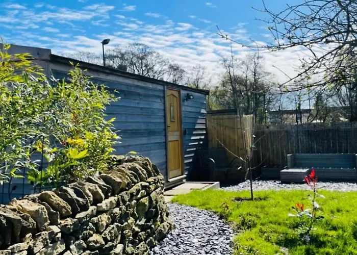 Shepherd S Hut Cosy Farm Stay Sleeps 2